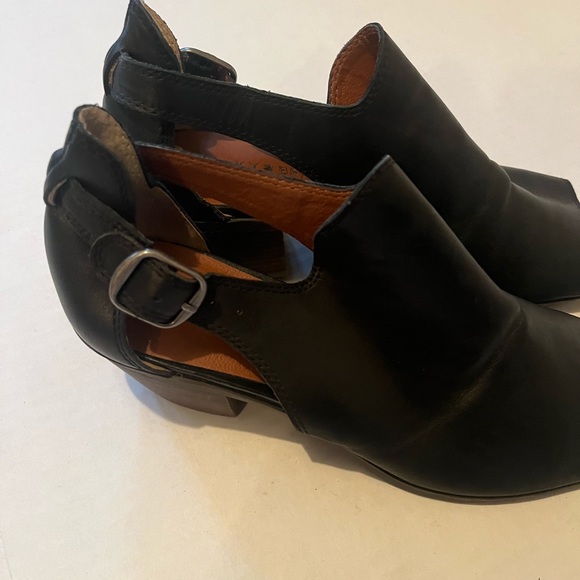 Lucky Brand peep toe booties boots black leather low heel size 37 - Picture 4 of 12
